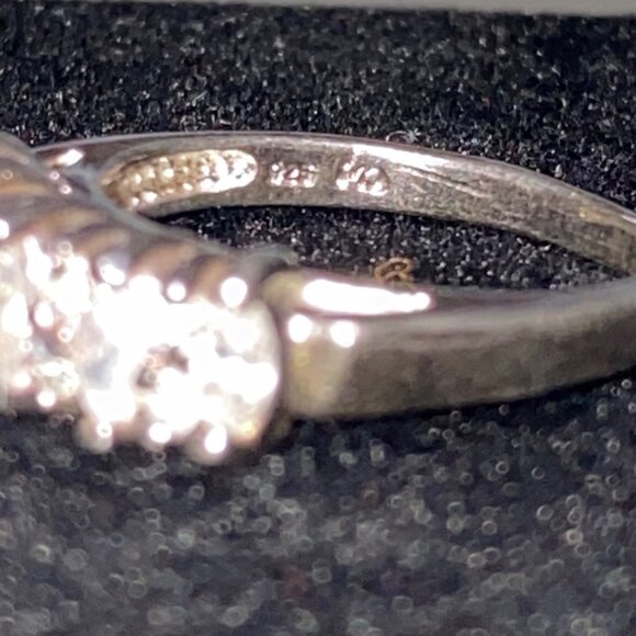 Ring Size 5.5 CZ Cubic Zirconia 13 Stones Sterling Silver Stamped 925 Vintage Je - Picture 11 of 15